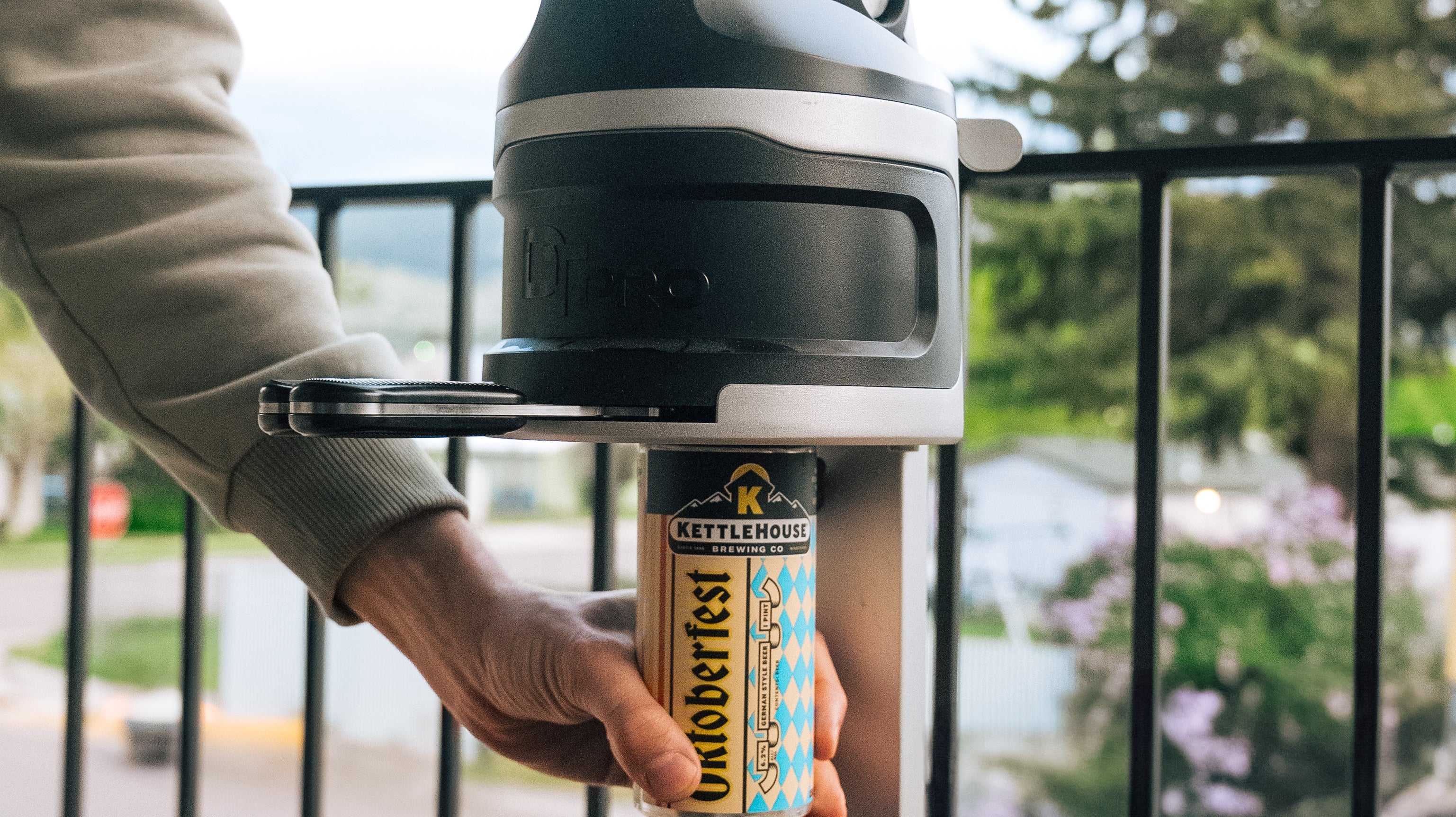 Why Bartenders Are Taking the Tops Off This Season