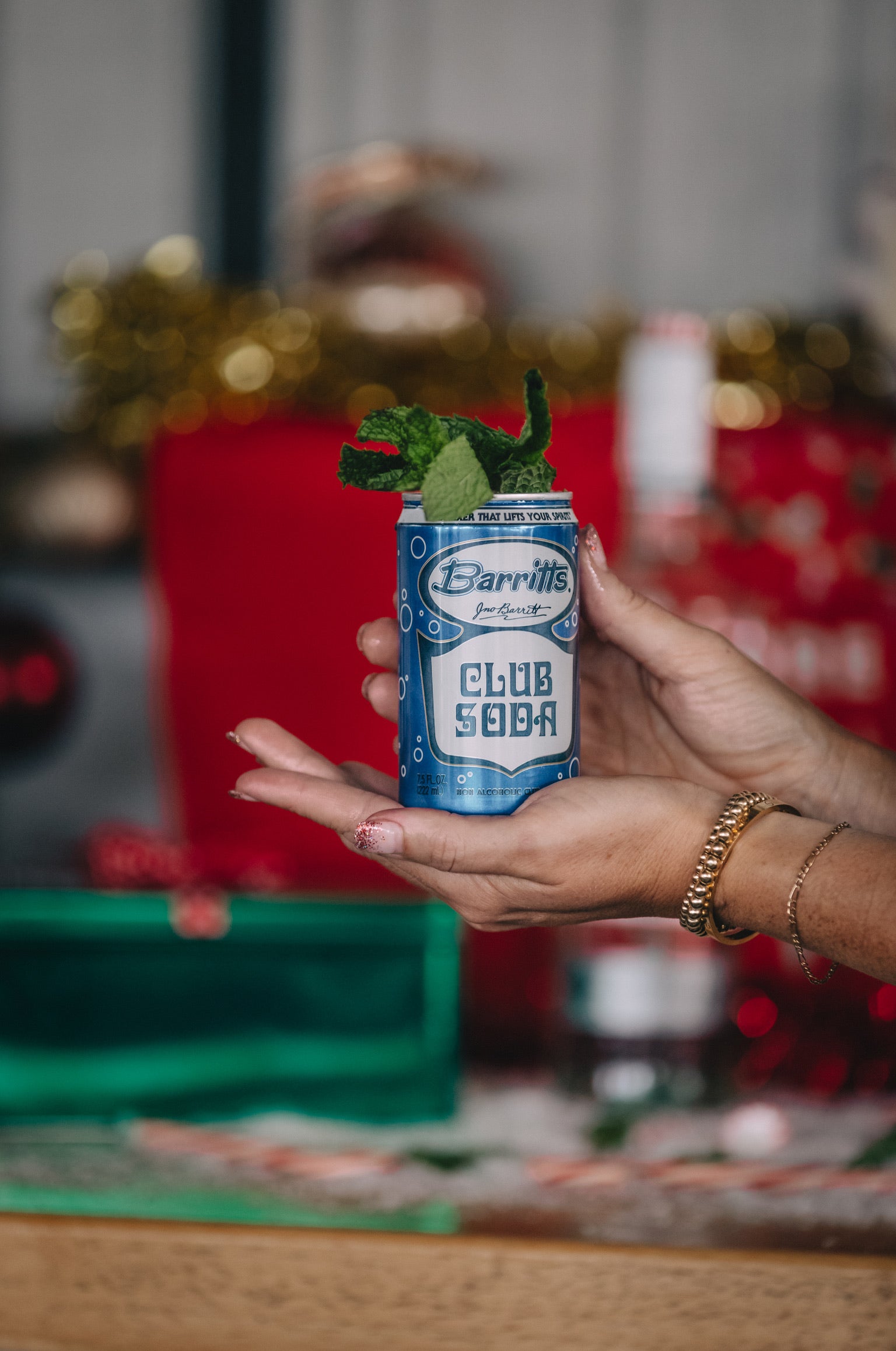 From Can to Glass: How Draft Top Elevates Your Holiday Gatherings